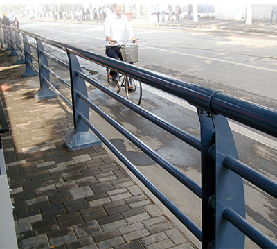 九游娱乐乡村公路建设的现状与波形护栏的重要性